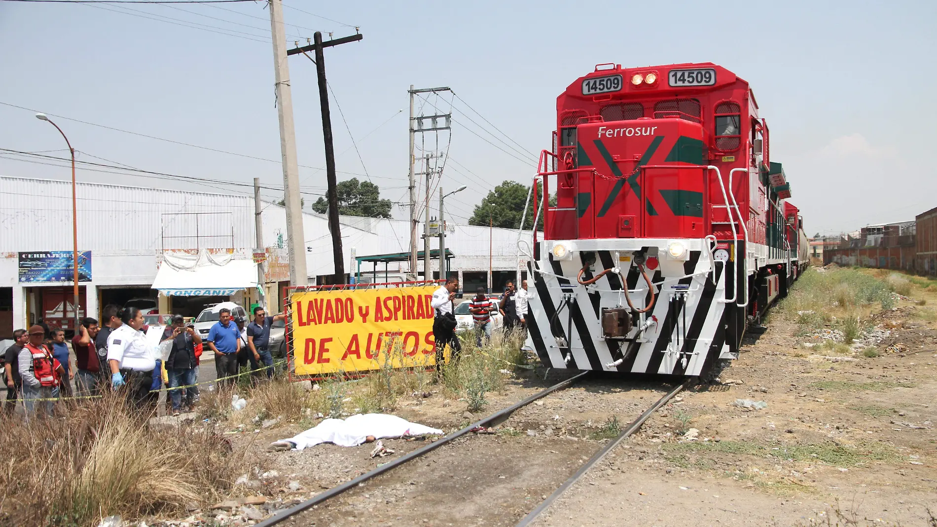 ATROPELLADO Y MUERTO POR EL TREN EN LA CALZADA ZARAGOZA (5)